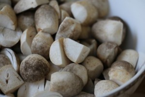 Lam sach nam va ngam nuoc muoi