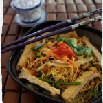 Món chay mì xào đậu hủ