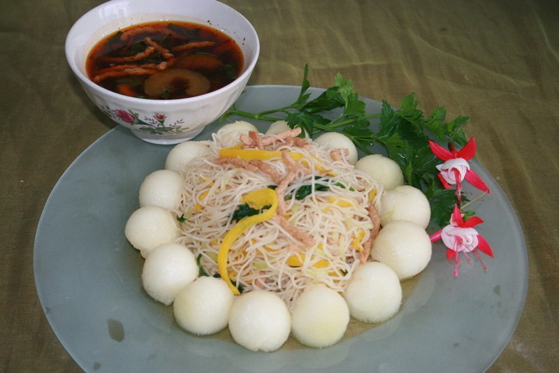 Bún Xào Củ Su & Thịt Sợi Chay