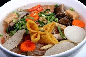 thu lam mon chay hu tieu chay cho gia dinh nhe!