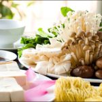 Hướng dẫn nấu món chay nấm chiên do cô Nguyễn Dzoãn Cẩm Vân.