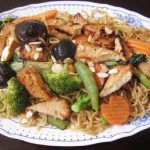 Mì xào thập cẩm chay