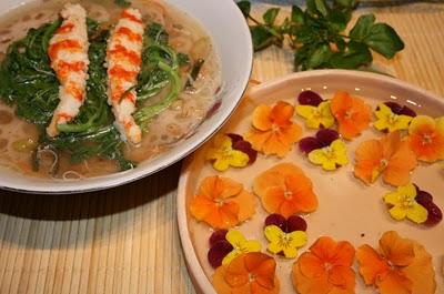 Món chay : Canh cải Sà-lách son và sen tươi mon chay canh cai sa lach son va sen tuoi