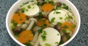 Món chay Canh nấm linh chi đậu non