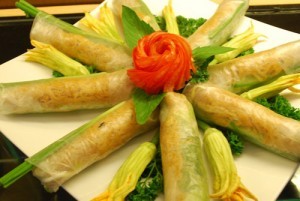 banh da nem chay khong nhan thit trong ngay le vu lan.