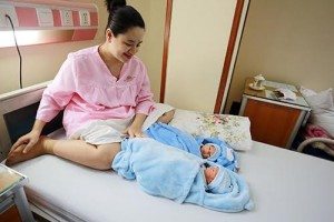 4 lan mang bau, chi trang deu an chay nhung ca me va thai nhi luon khoe manh va khong om dau.
