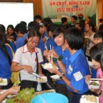 Cô gái ăn chay vì môi trường