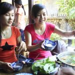 Bạn trẻ ăn chay ngày Phật đản