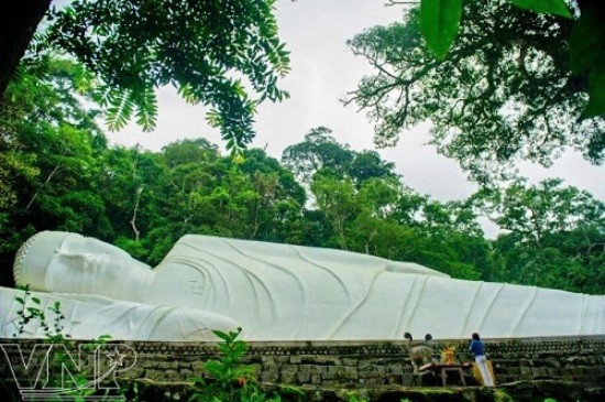 Tượnɡ Phật nằm trên núi Tà Cú (Bình Thuận) xác lập kỷ lục châu Á.