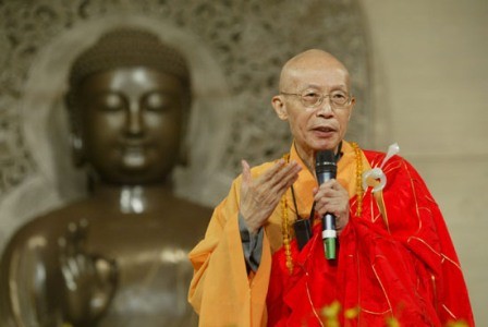 Hòa thượng Thích Thánh Nghiêm.